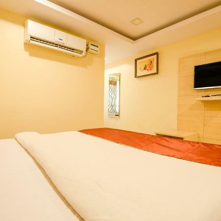 Oyo 13494 Hotel Nakshatra Inn 하이데라바드 외부 사진