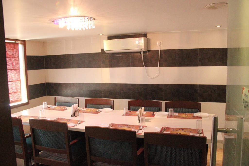 Oyo 13494 Hotel Nakshatra Inn 하이데라바드 외부 사진