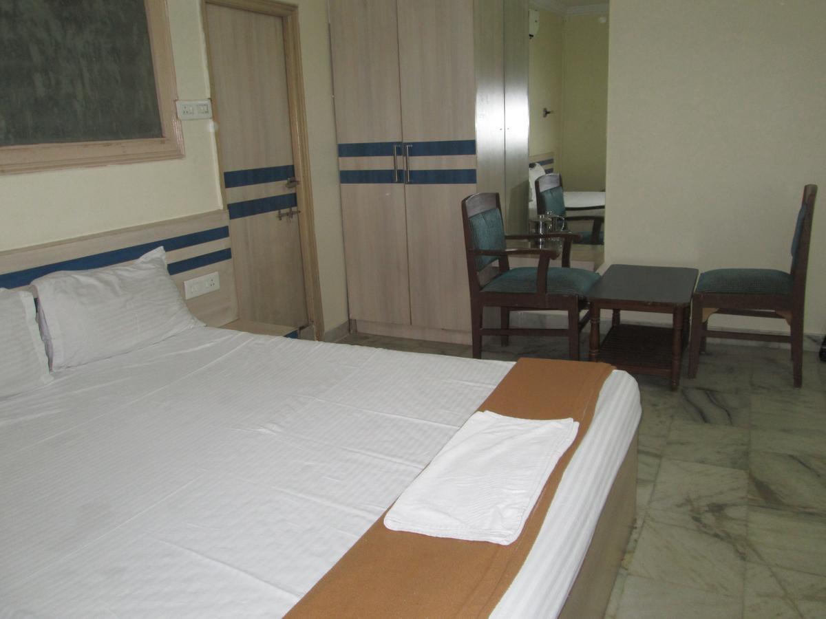 Oyo 13494 Hotel Nakshatra Inn 하이데라바드 외부 사진