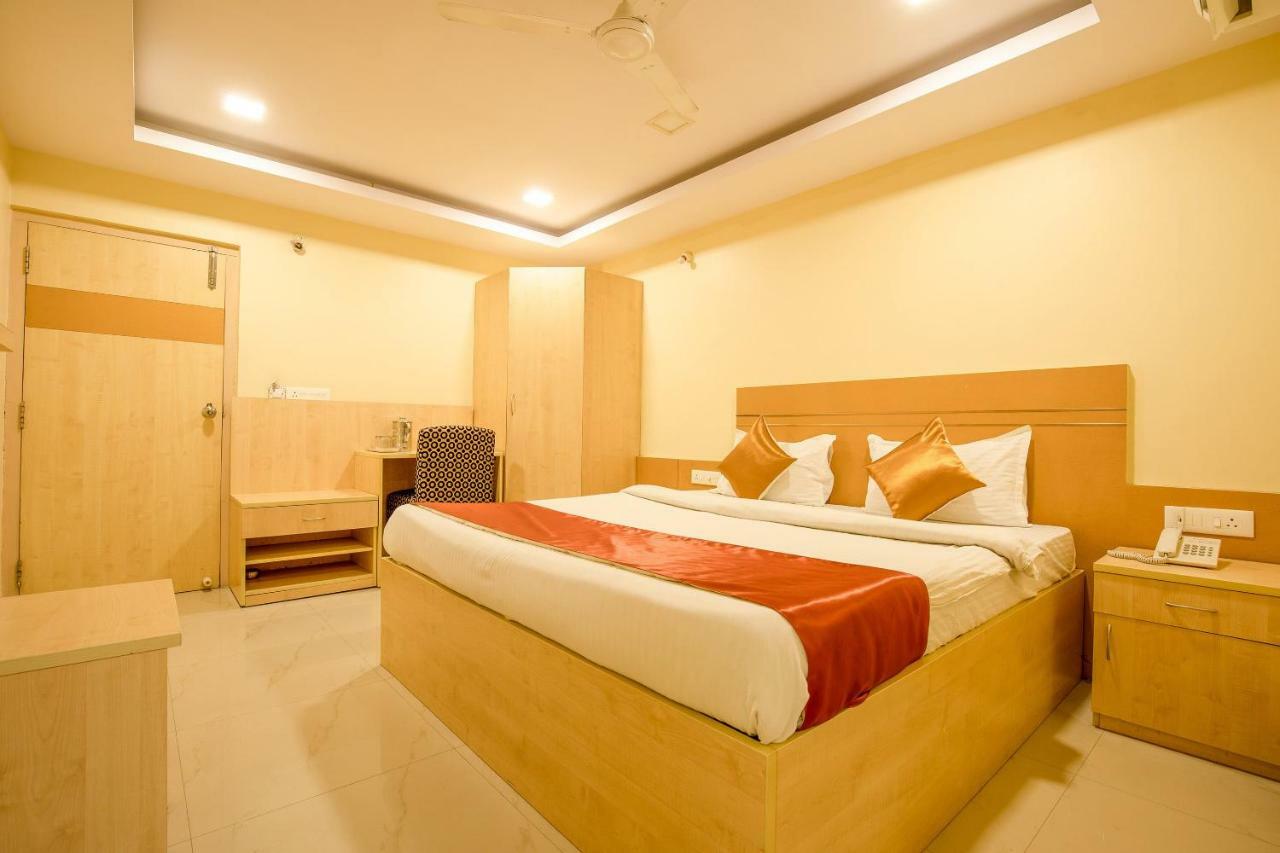 Oyo 13494 Hotel Nakshatra Inn 하이데라바드 외부 사진