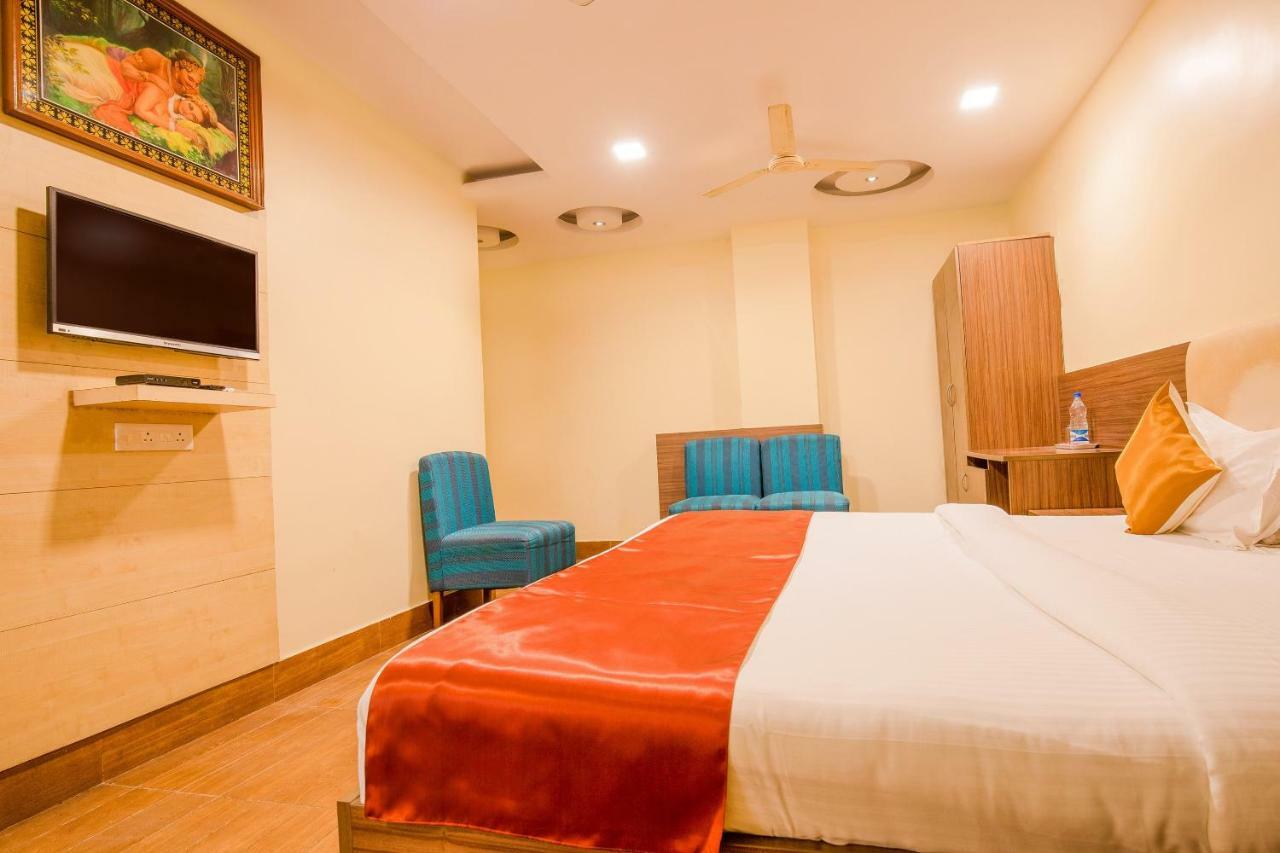 Oyo 13494 Hotel Nakshatra Inn 하이데라바드 외부 사진